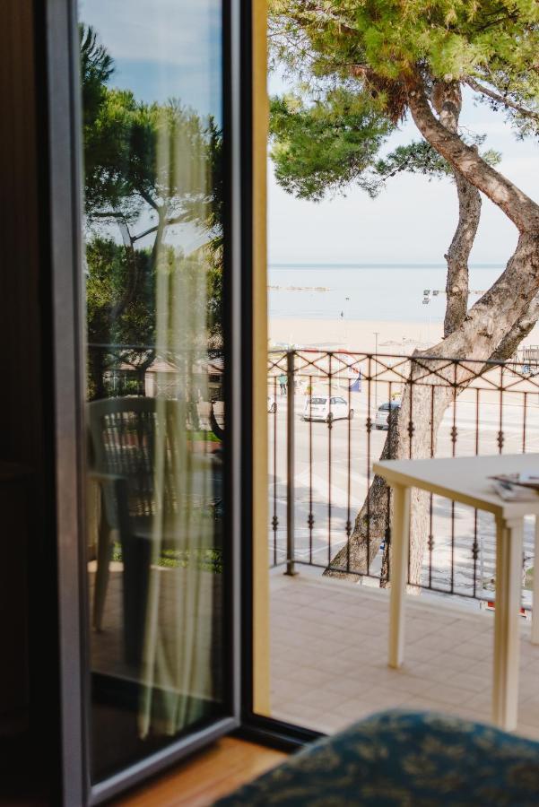 Hotel Liberty Roseto Degli Abruzzi Esterno foto