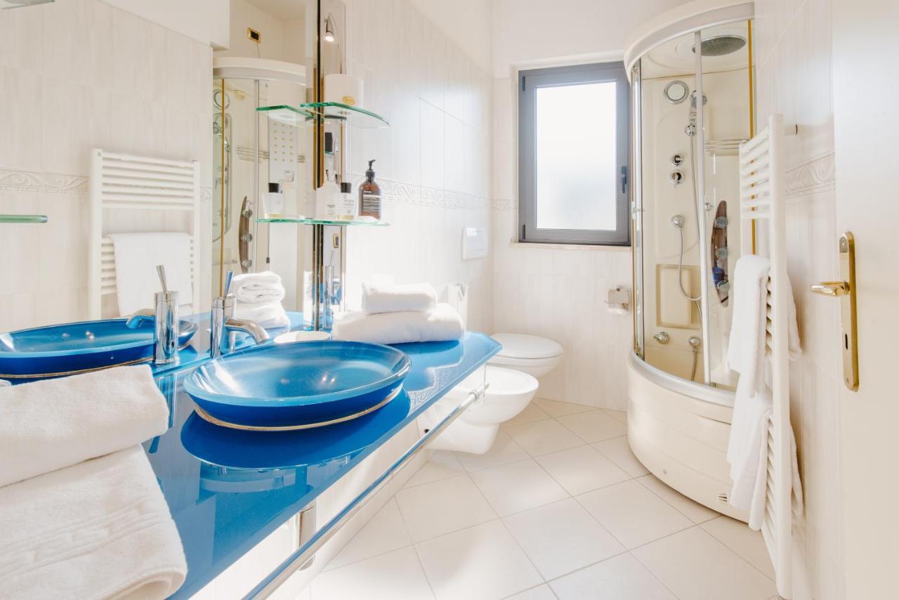 Hotel Liberty Roseto Degli Abruzzi Esterno foto