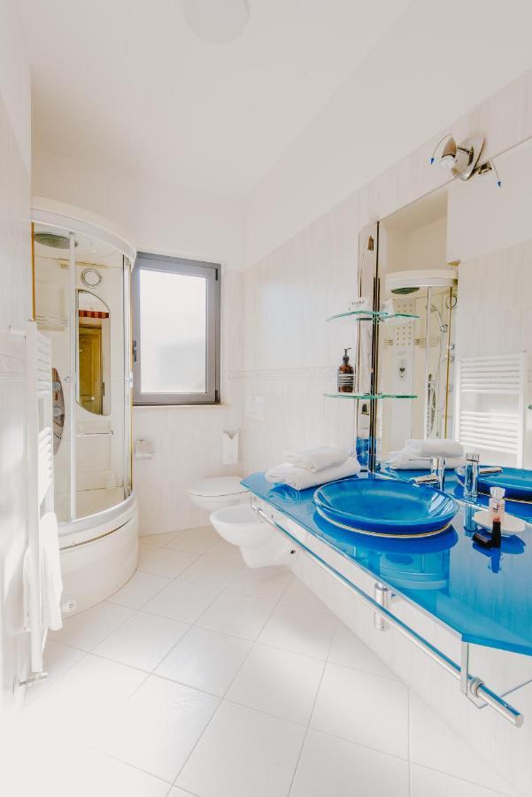 Hotel Liberty Roseto Degli Abruzzi Esterno foto