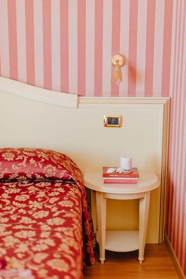 Hotel Liberty Roseto Degli Abruzzi Esterno foto